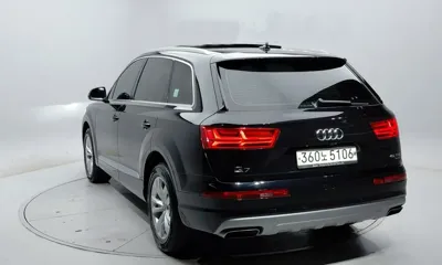 Audi Q7 2019, 111581 км, за 30500000 KRW
