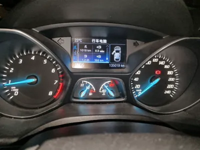 Ford Kuga 2015, 135000 км, за 32790.89 CNY - фото 13