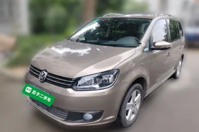 Volkswagen Touran 2015, 22100 км, за 54744.05 CNY - фото 1