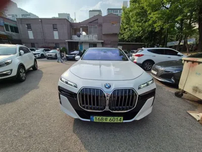 BMW 7-Series · 2024 год