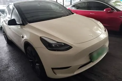 Tesla Model Y 2023, 59500 км, за 225087.56 CNY