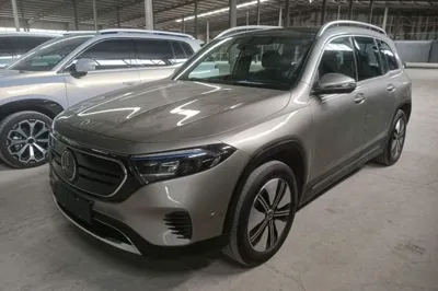 Mercedes-Benz EQB · 2023 год