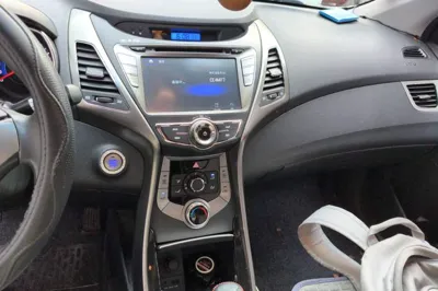 Hyundai Elantra (5th Generation 2012, 98000 км, за 21420.4 CNY - фото 14
