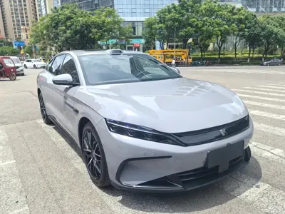 BYD Han 2025, 18000 км, за 112000 CNY
