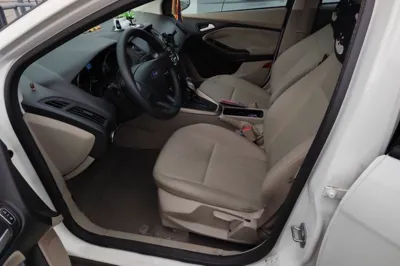 Ford Focus 2017, 84700 км, за 33439.21 CNY - фото 12