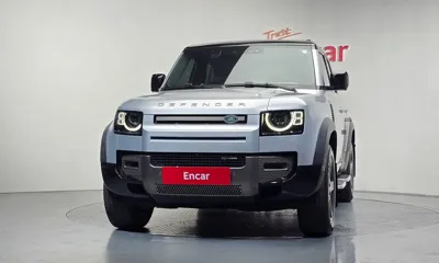 Land Rover Defender 2023, 28366 км, за 71200000 KRW