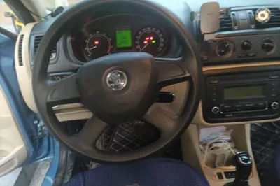Skoda Fabia 2014, 164900 км, за 23024.72 CNY