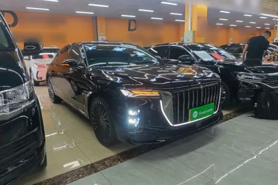 Hongqi H9 2025, 26000 км, за 215012.97 CNY