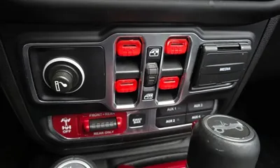 Jeep Wrangler 2019, 125115 км, за 34990000 KRW - фото 17