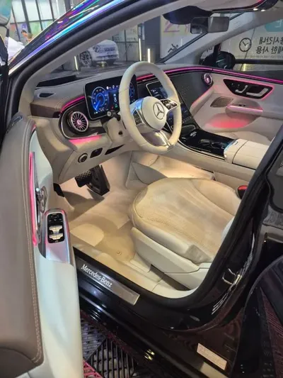 Mercedes-Benz EQE 2023, 35000 км, за 56000000 KRW