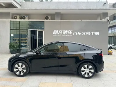 Tesla Model Y 2022, 75300 км, за 145800 CNY