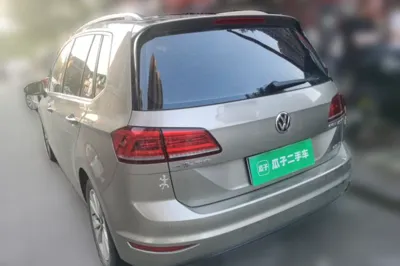 Volkswagen Golf Sportsvan 2016, 97400 км, за 40951.31 CNY