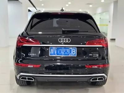 Audi Q5L 2022, 50000 км, за 176000 CNY