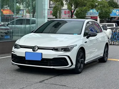 Volkswagen Golf · 2022 год