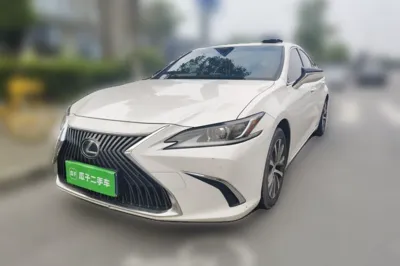 Lexus ES · 2018 год
