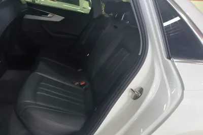 Audi A4L 2022, 94300 км, за 135701.06 CNY - фото 31