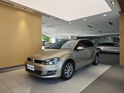 Volkswagen Golf 2016, 147000 км, за 37800 CNY - фото 1