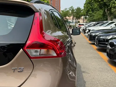 Volvo V40 2017, 83000 км, за 58000 CNY - фото 15