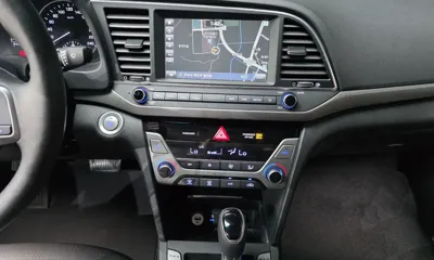 Hyundai Avante 2018, 122193 км, за 8900000 KRW - фото 13