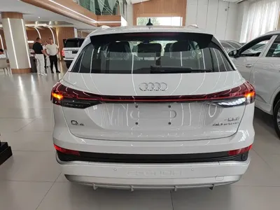 Audi Q4 e-tron 2026, 100 км, за 160000 CNY - фото 6