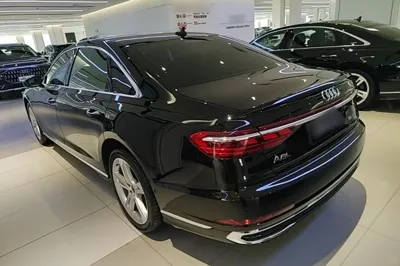 Audi A8 2023, 62200 км, за 464321.7 CNY