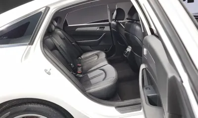Hyundai Sonata 2018, 80069 км, за 12900000 KRW - фото 11