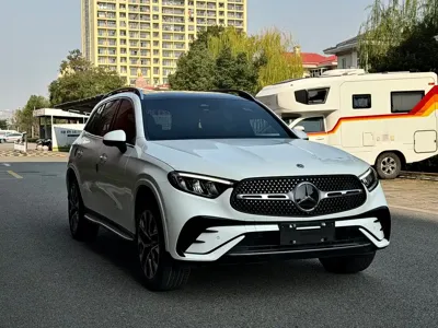 Mercedes-Benz GLC 2024, 15000 км, за 172100 CNY