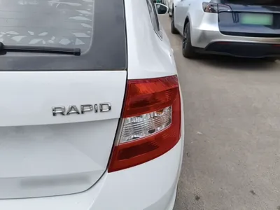 Skoda Rapid Spaceback 2016, 62900 км, за 42195 CNY - фото 7