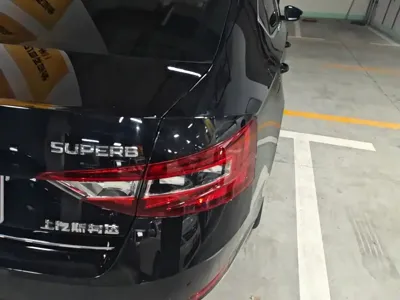 Skoda Superb 2017, 131400 км, за 42300 CNY - фото 8