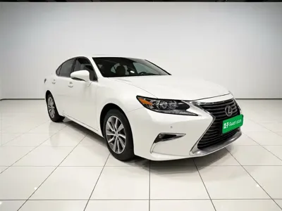 Lexus ES 2016, 98400 км, за 105399 CNY - фото 3