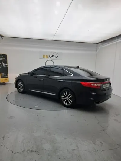 Hyundai Grandeur 2012, 230220 км, за 3500000 KRW