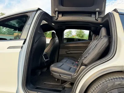 Tesla Model X 2023, 68000 км, за 462900 CNY - фото 25