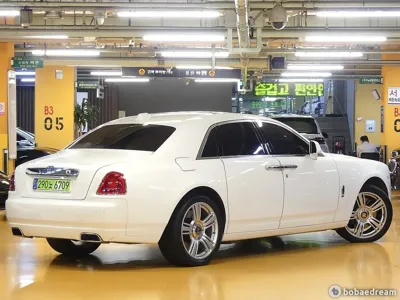 Rolls-Royce Ghost 2018, 75000 км, за 210000000 KRW