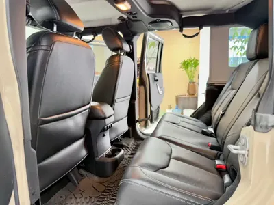 Jeep Wrangler 2016, 120000 км, за 96800 CNY - фото 6