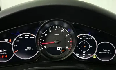 Porsche Cayenne 2023, 9361 км, за 112000000 KRW - фото 8