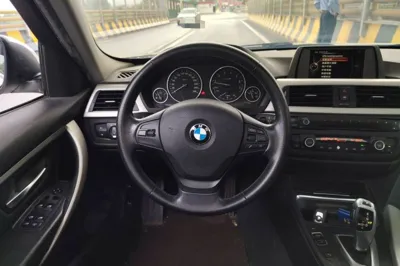 BMW 3 Series 2015, 92700 км, за 54023.46 CNY - фото 10