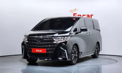 Toyota Alphard · 2024 год