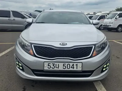 Kia K5 · 2015 год