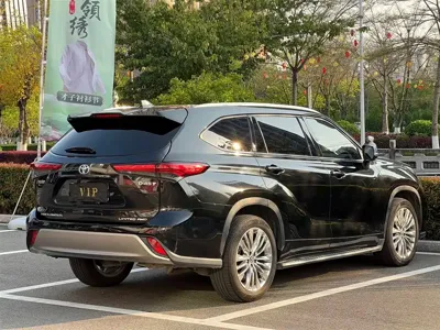 Toyota Highlander 2024, 32000 км, за 216800 CNY - фото 9