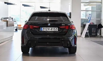 BMW 1-Series 2025, 4211 км, за 37000000 KRW