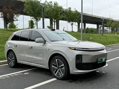 Li Auto Li L6 2025, 12000 км, за 165000 CNY