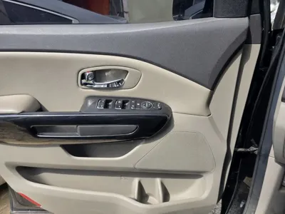 Kia Canival 2018, 162145 км, за 9500000 KRW - фото 13