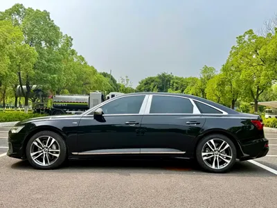 Audi A6L 2021, 85000 км, за 185799 CNY