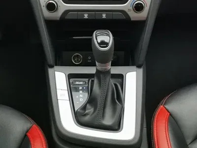 Hyundai Elantra 2017, 99500 км, за 30800 CNY - фото 13