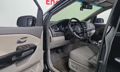 Kia Canival 2017, 80244 км, за 13700000 KRW - фото 10