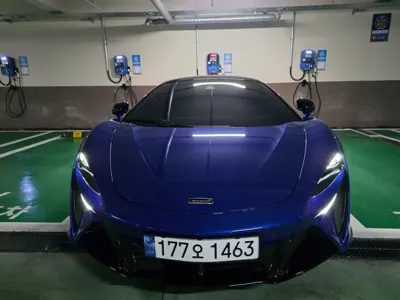 McLaren Artura 2023, 8863 км, за 216000000 KRW