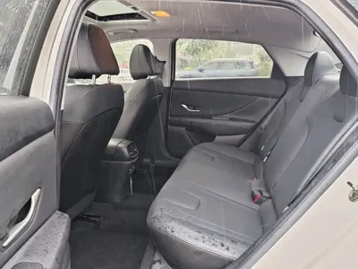 Hyundai Elantra 2022, 50000 км, за 59900 CNY - фото 25