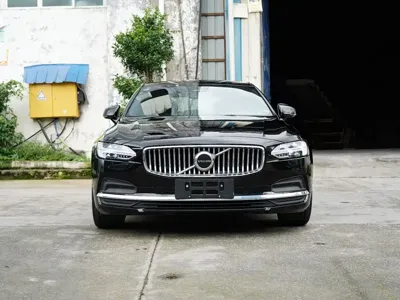 Volvo S90 2024, 27000 км, за 195799 CNY