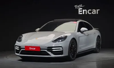 Porsche Panamera · 2021 год