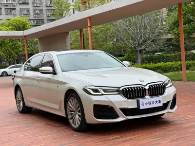 BMW 5 Series 2022, 60000 км, за 188000 CNY